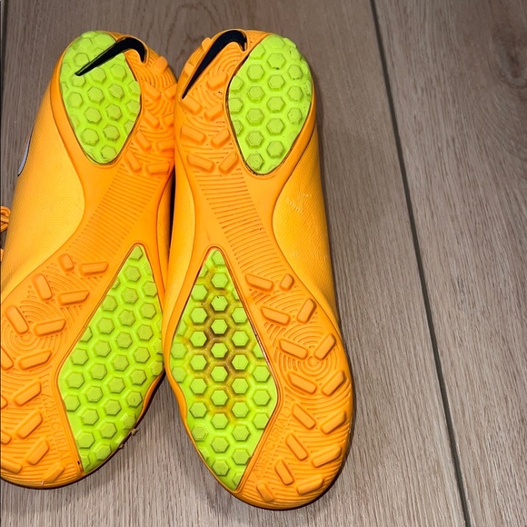 Nike Mercurial Kid’s Soccer Shoes in Orange and Black - Picture 9 of 16